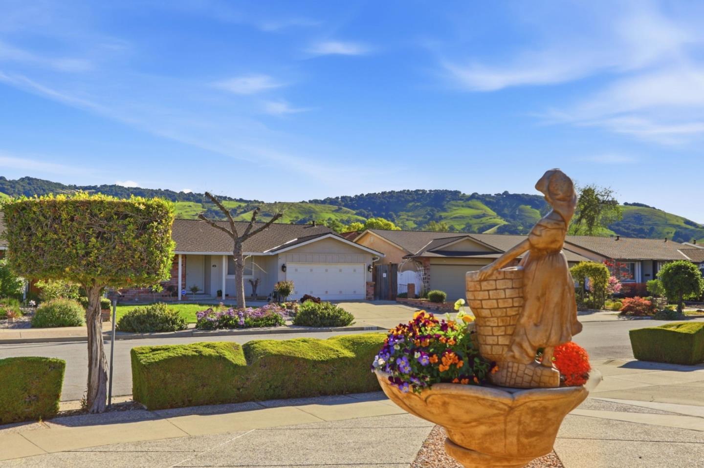 Detail Gallery Image 44 of 47 For 339 El Portal Way, San Jose,  CA 95123 - 3 Beds | 2 Baths