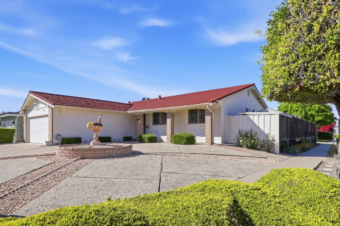 Detail Gallery Image 5 of 47 For 339 El Portal Way, San Jose,  CA 95123 - 3 Beds | 2 Baths