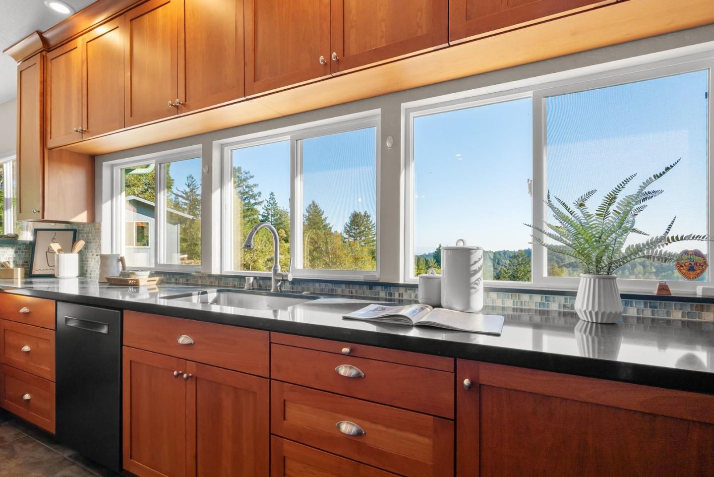 Detail Gallery Image 7 of 68 For 555 Bohnen Rd, Santa Cruz,  CA 95065 - 3 Beds | 2/1 Baths