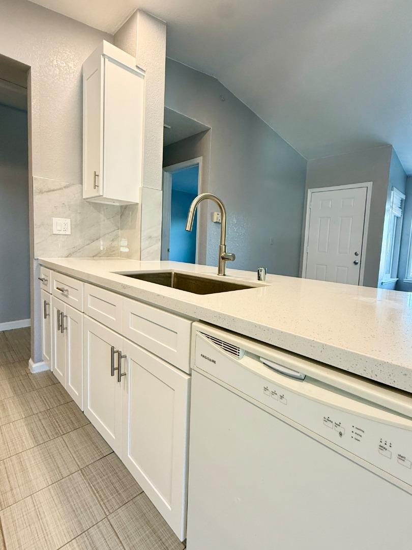 Detail Gallery Image 12 of 33 For 8 Lancaster Cir #224,  Bay Point,  CA 94565 - 2 Beds | 2 Baths