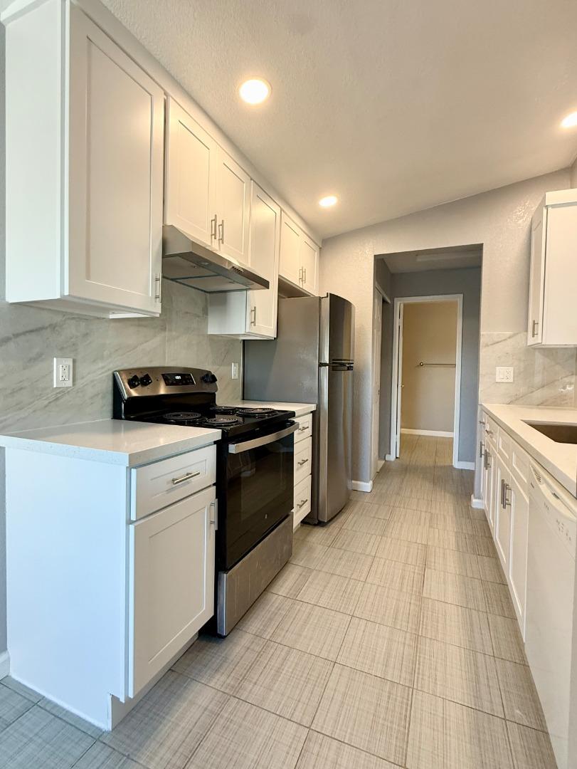 Detail Gallery Image 13 of 33 For 8 Lancaster Cir #224,  Bay Point,  CA 94565 - 2 Beds | 2 Baths