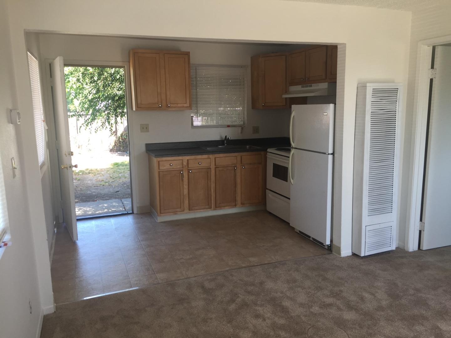 Detail Gallery Image 6 of 10 For 744 Broadway St, Hayward,  CA 94544 - – Beds | – Baths