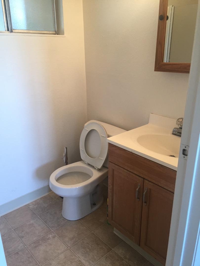 Detail Gallery Image 8 of 10 For 744 Broadway St, Hayward,  CA 94544 - – Beds | – Baths