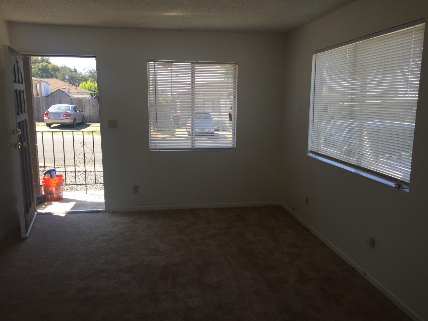 Detail Gallery Image 9 of 10 For 744 Broadway St, Hayward,  CA 94544 - – Beds | – Baths