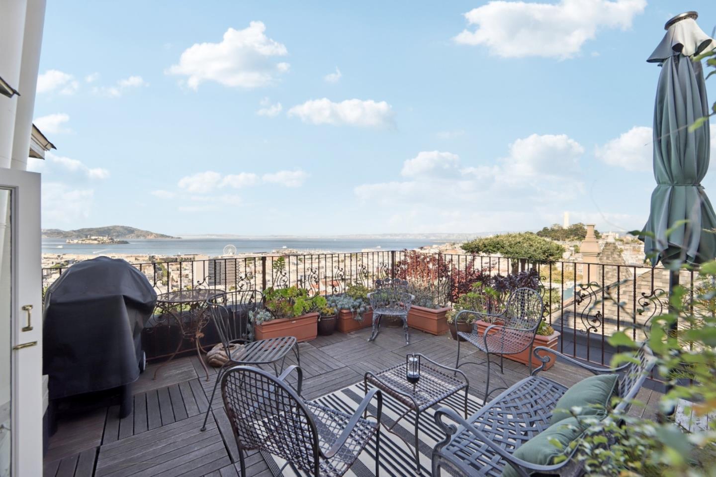 Detail Gallery Image 32 of 56 For 15-17 Macondray Ln, San Francisco,  CA 94133 - – Beds | – Baths