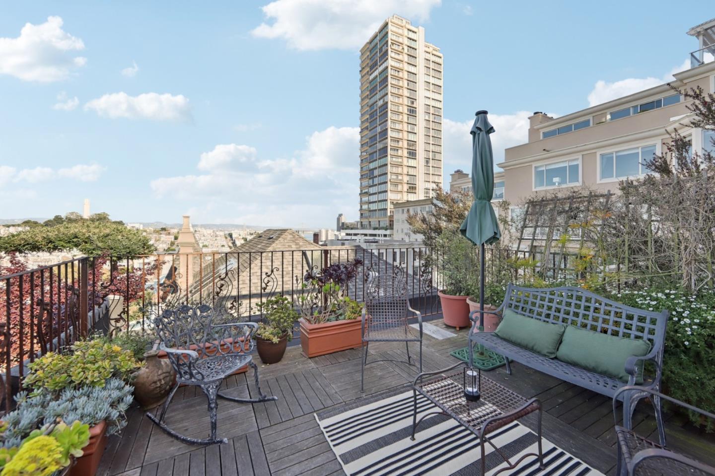 Detail Gallery Image 37 of 56 For 15-17 Macondray Ln, San Francisco,  CA 94133 - – Beds | – Baths