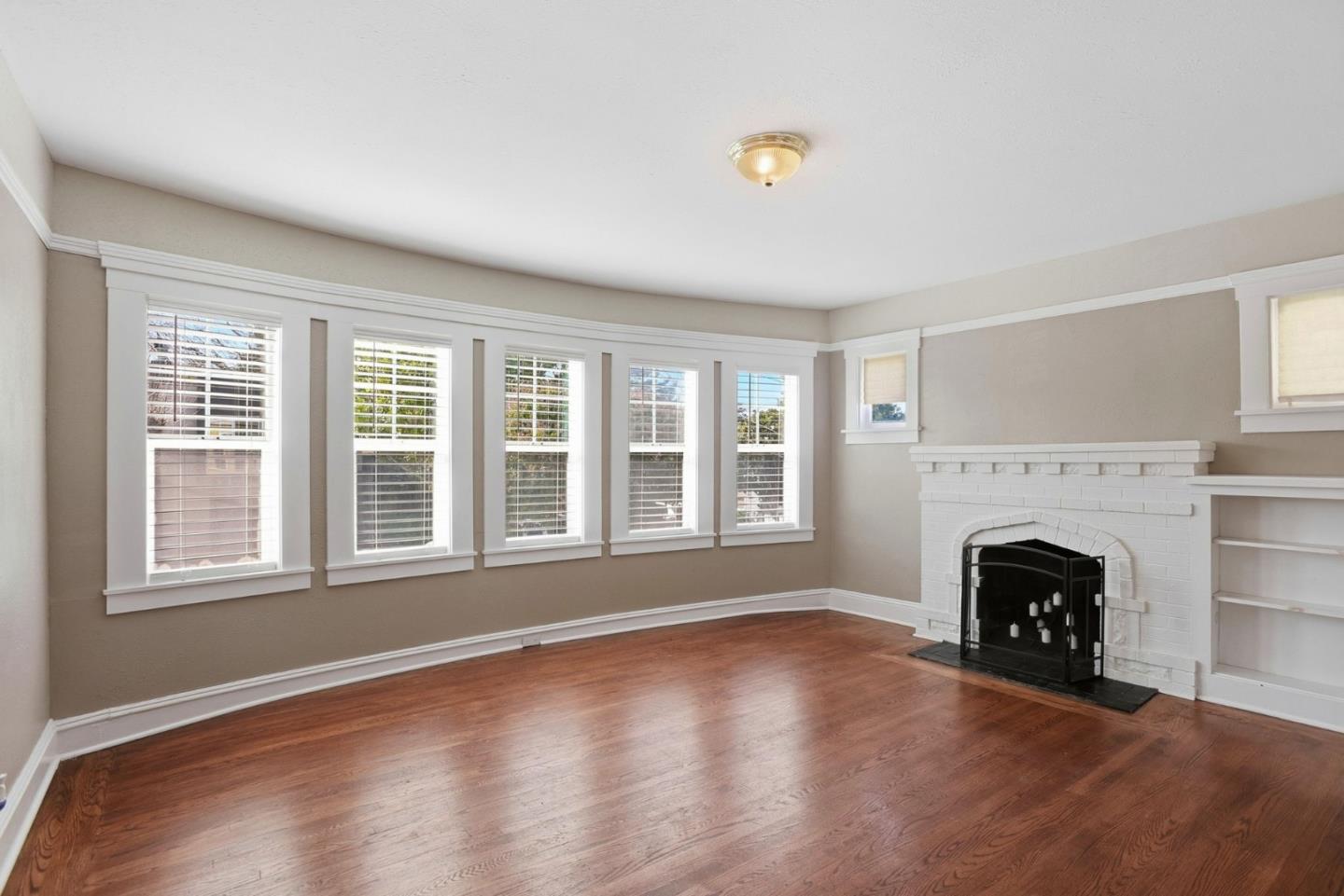 Detail Gallery Image 2 of 32 For 120 Linden, San Bruno,  CA 94066 - 3 Beds | 2 Baths