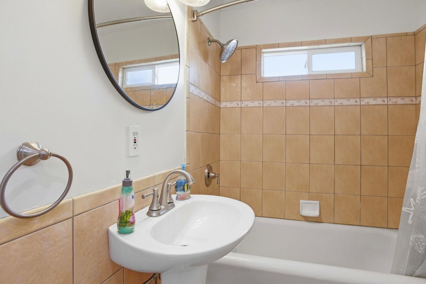 Detail Gallery Image 8 of 32 For 120 Linden, San Bruno,  CA 94066 - 3 Beds | 2 Baths