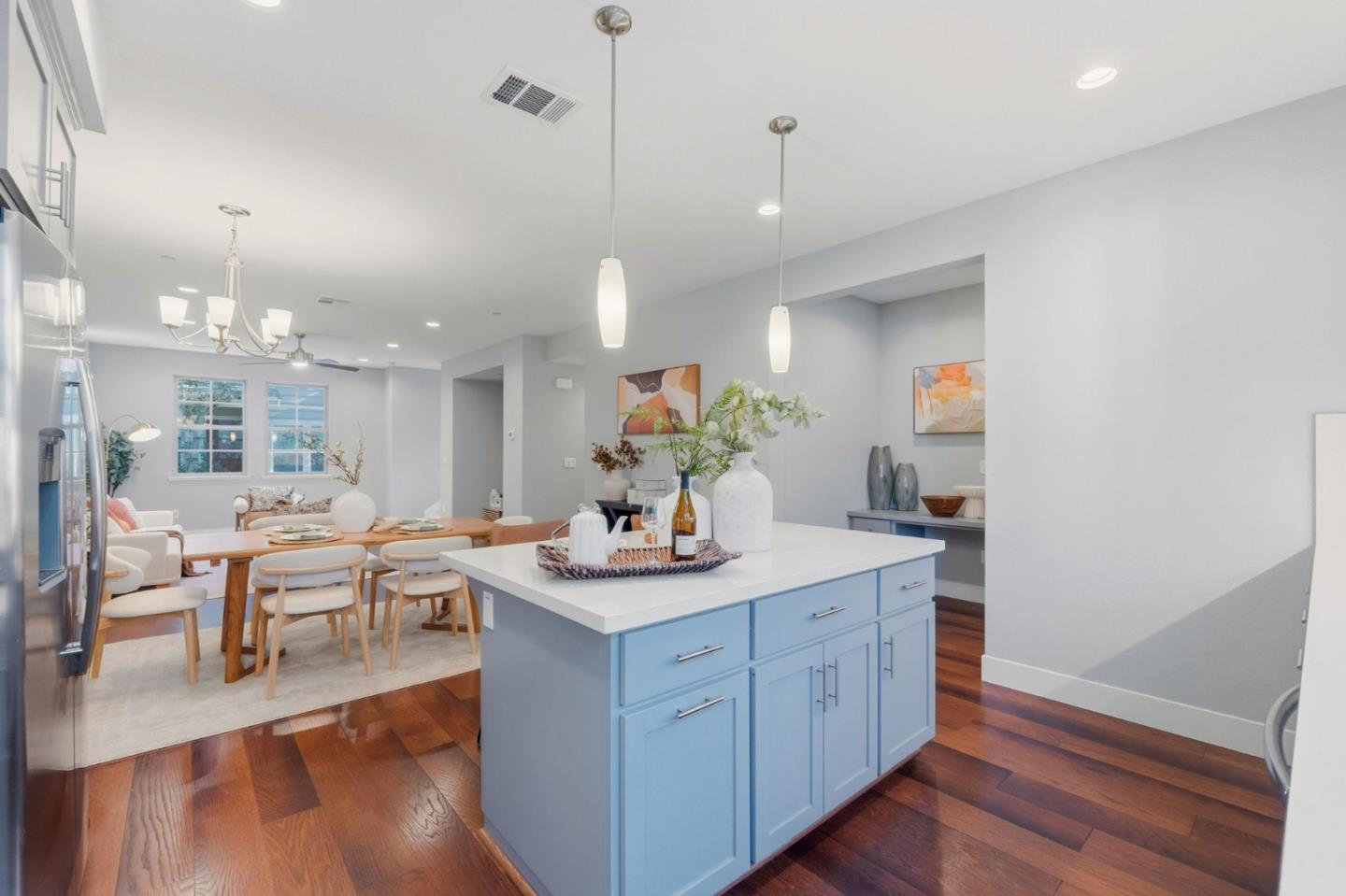 Detail Gallery Image 11 of 53 For 1098 Barberry Ter, Sunnyvale,  CA 94086 - 4 Beds | 3/1 Baths