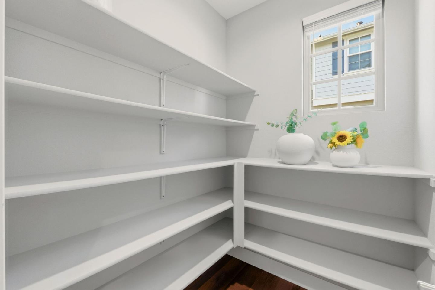 Detail Gallery Image 16 of 53 For 1098 Barberry Ter, Sunnyvale,  CA 94086 - 4 Beds | 3/1 Baths