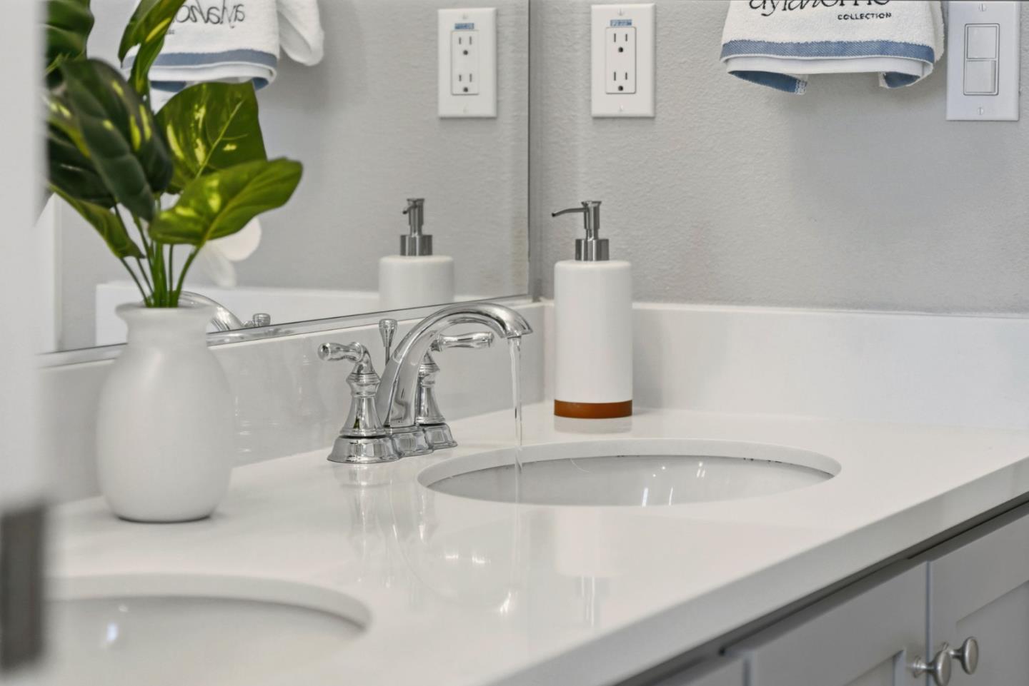 Detail Gallery Image 29 of 53 For 1098 Barberry Ter, Sunnyvale,  CA 94086 - 4 Beds | 3/1 Baths