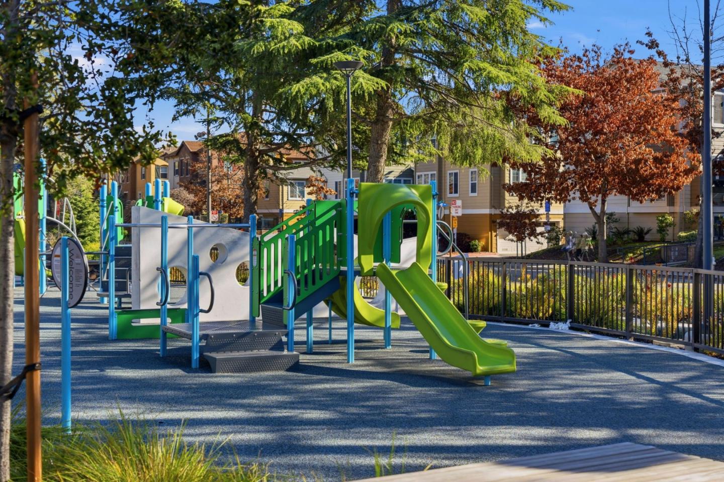 Detail Gallery Image 44 of 53 For 1098 Barberry Ter, Sunnyvale,  CA 94086 - 4 Beds | 3/1 Baths