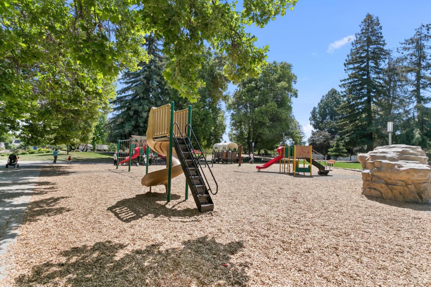 Detail Gallery Image 52 of 53 For 1098 Barberry Ter, Sunnyvale,  CA 94086 - 4 Beds | 3/1 Baths