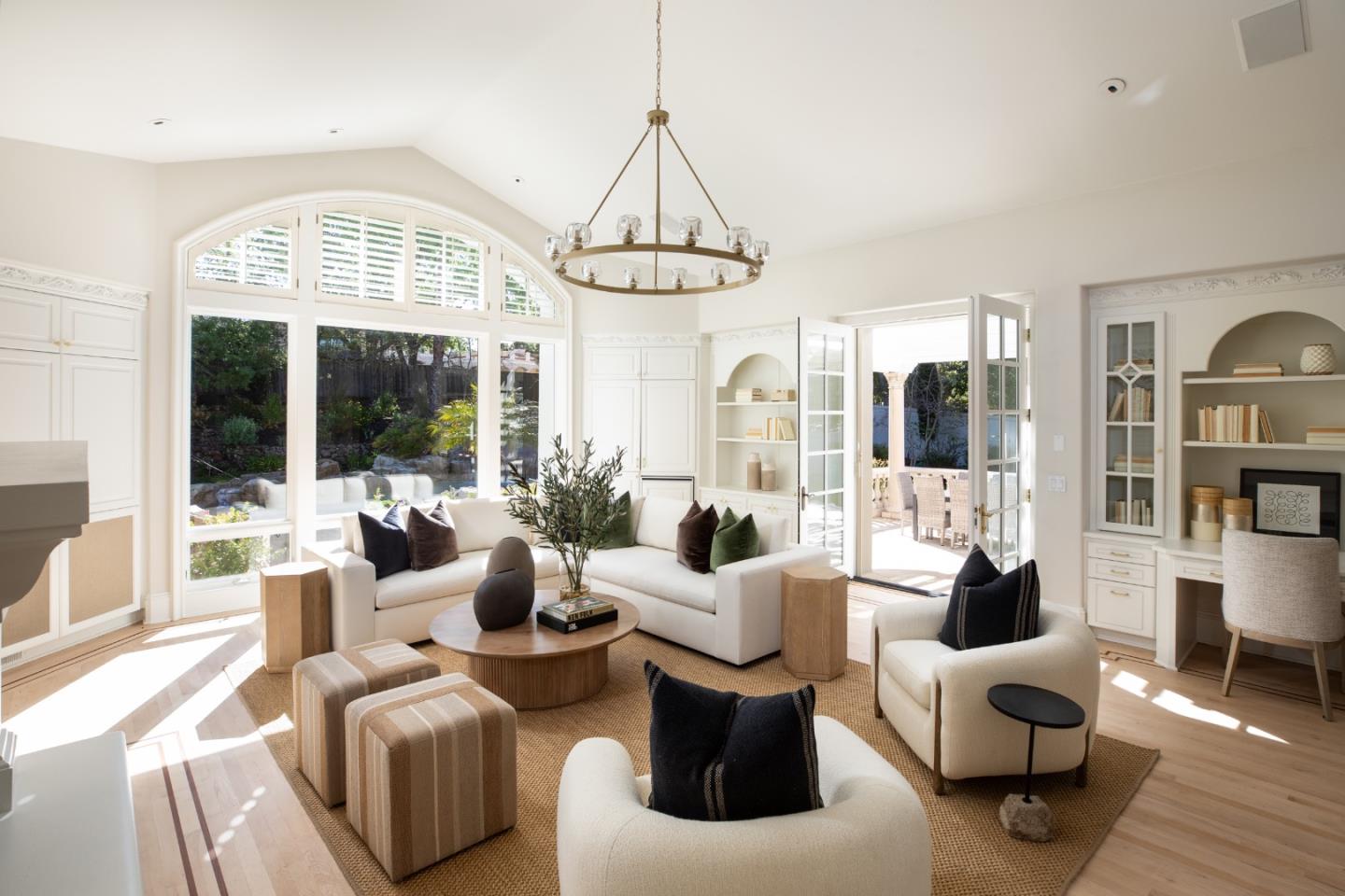 Detail Gallery Image 13 of 56 For 27210 Ohlone Ln, Los Altos Hills,  CA 94022 - 5 Beds | 5/2 Baths