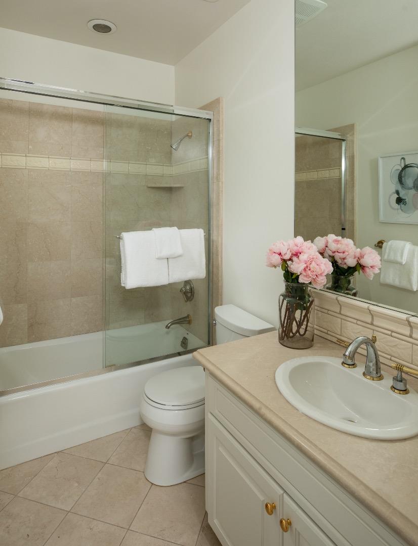 Detail Gallery Image 24 of 56 For 27210 Ohlone Ln, Los Altos Hills,  CA 94022 - 5 Beds | 5/2 Baths