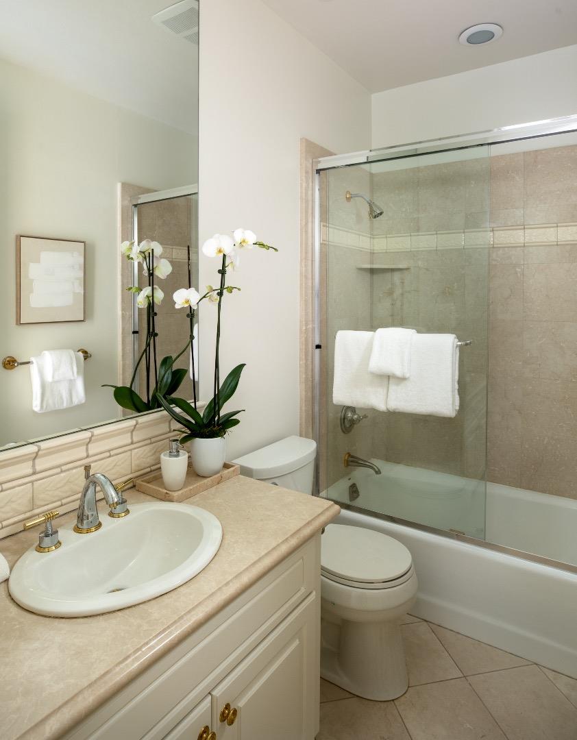 Detail Gallery Image 25 of 56 For 27210 Ohlone Ln, Los Altos Hills,  CA 94022 - 5 Beds | 5/2 Baths