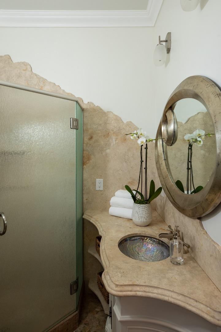 Detail Gallery Image 41 of 56 For 27210 Ohlone Ln, Los Altos Hills,  CA 94022 - 5 Beds | 5/2 Baths