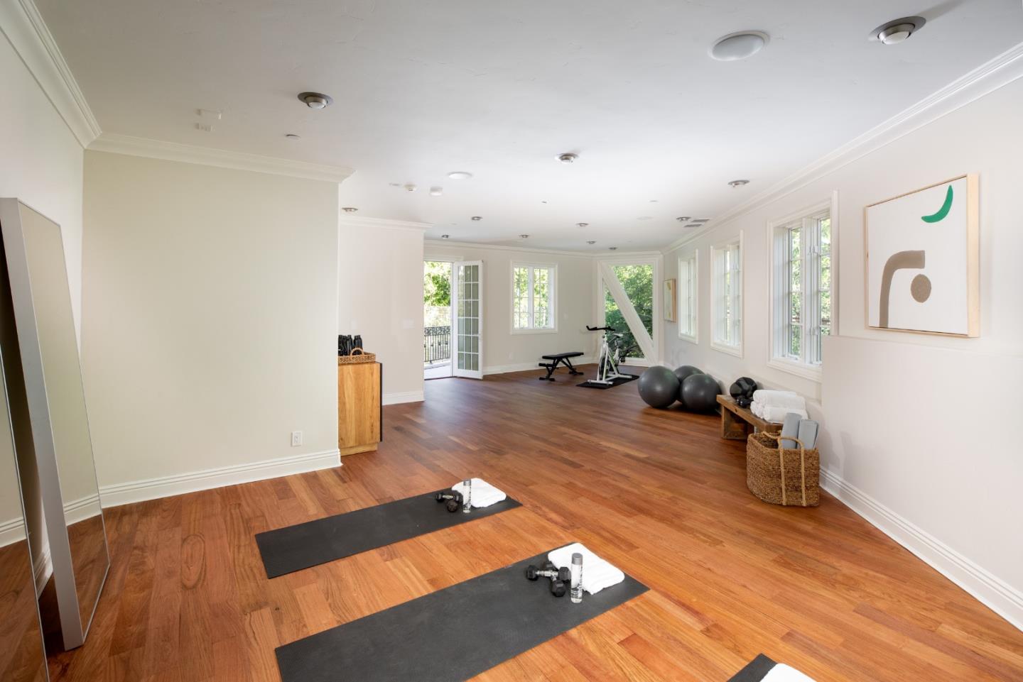 Detail Gallery Image 42 of 56 For 27210 Ohlone Ln, Los Altos Hills,  CA 94022 - 5 Beds | 5/2 Baths