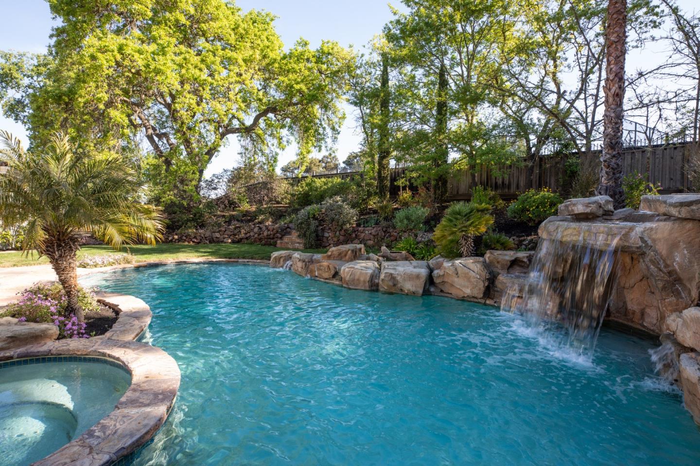 Detail Gallery Image 49 of 56 For 27210 Ohlone Ln, Los Altos Hills,  CA 94022 - 5 Beds | 5/2 Baths