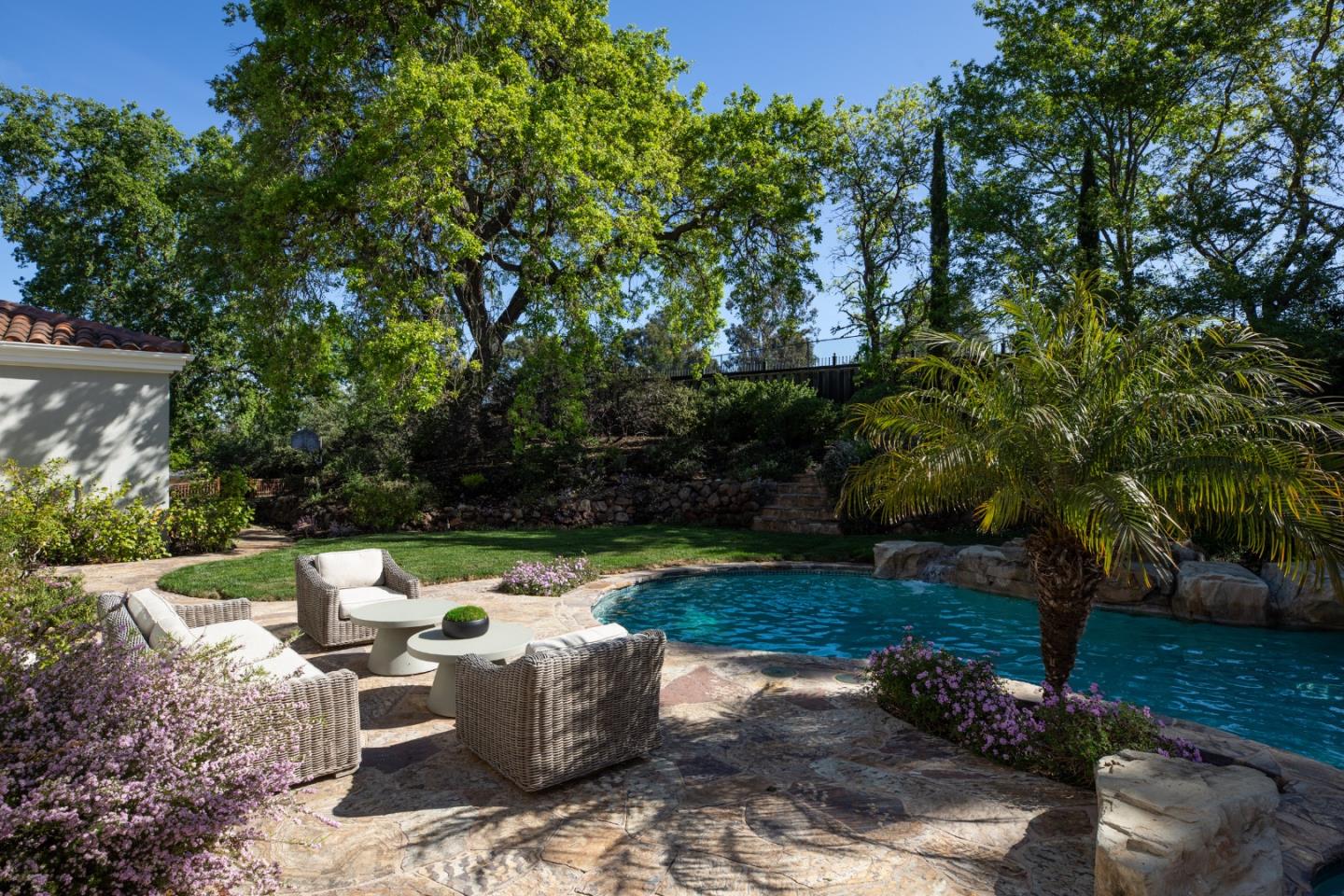 Detail Gallery Image 52 of 56 For 27210 Ohlone Ln, Los Altos Hills,  CA 94022 - 5 Beds | 5/2 Baths