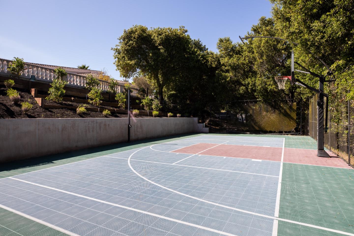 Detail Gallery Image 54 of 56 For 27210 Ohlone Ln, Los Altos Hills,  CA 94022 - 5 Beds | 5/2 Baths