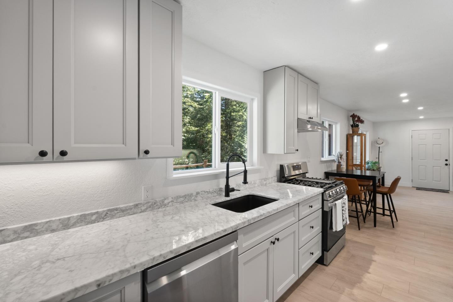 Detail Gallery Image 9 of 63 For 26650 Soquel San Jose Rd, Los Gatos,  CA 95033 - 2 Beds | 1 Baths