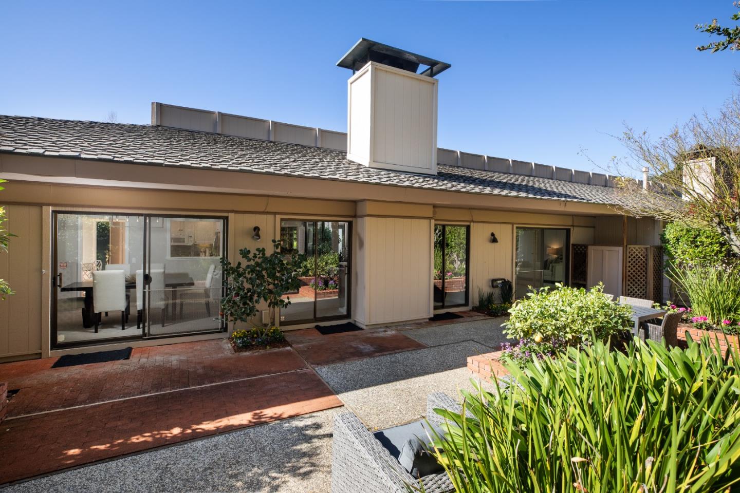 Detail Gallery Image 21 of 32 For 71 Bay Tree Ln, Los Altos,  CA 94022 - 2 Beds | 2 Baths