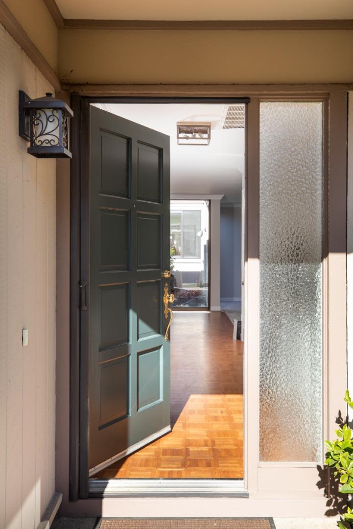 Detail Gallery Image 3 of 32 For 71 Bay Tree Ln, Los Altos,  CA 94022 - 2 Beds | 2 Baths