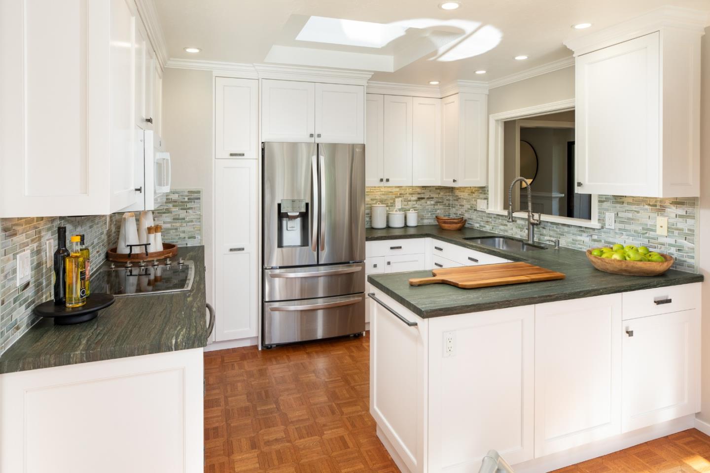 Detail Gallery Image 4 of 32 For 71 Bay Tree Ln, Los Altos,  CA 94022 - 2 Beds | 2 Baths