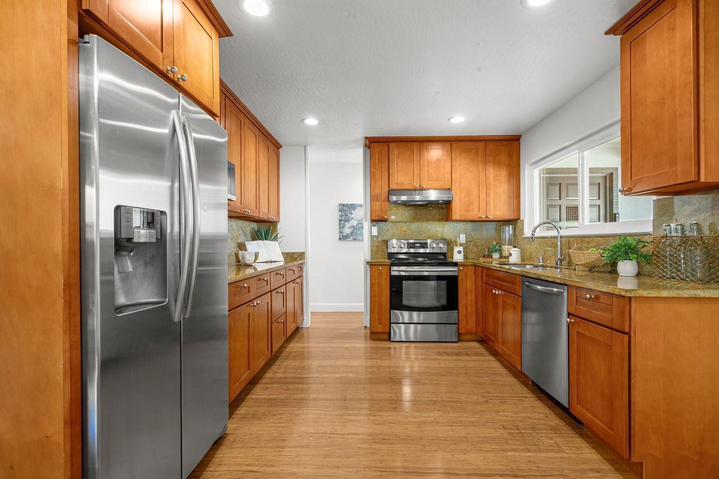 Detail Gallery Image 4 of 67 For 3312 Birchwood Ln, San Jose,  CA 95132 - 4 Beds | 2 Baths