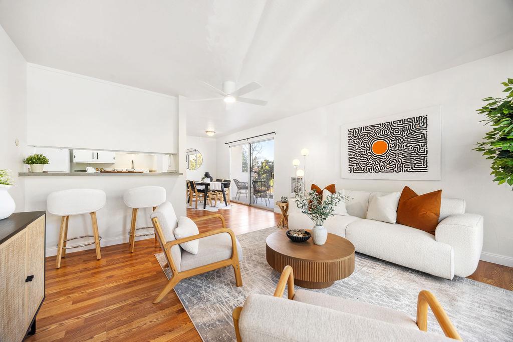 Detail Gallery Image 4 of 26 For 2632 Warring St #2,  Berkeley,  CA 94704 - 2 Beds | 1 Baths