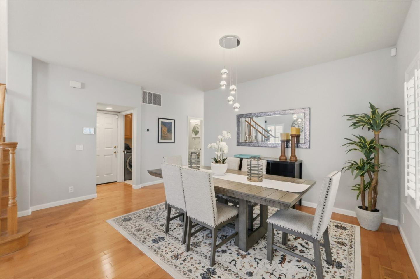 Detail Gallery Image 13 of 53 For 1252 Montcourse Ln, San Jose,  CA 95131 - 4 Beds | 2 Baths