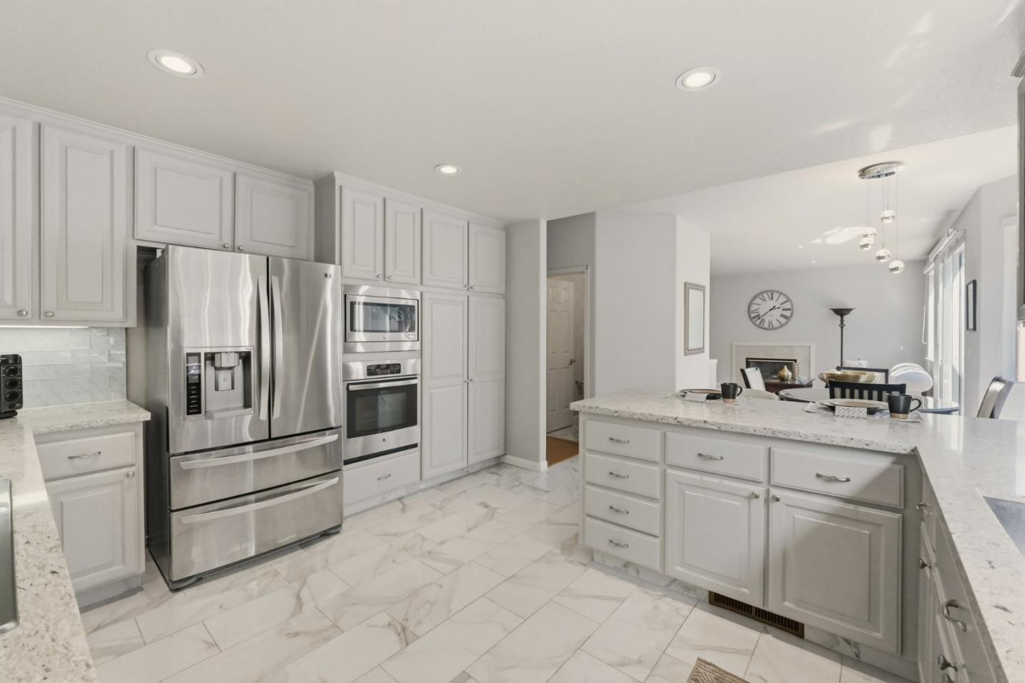 Detail Gallery Image 17 of 53 For 1252 Montcourse Ln, San Jose,  CA 95131 - 4 Beds | 2 Baths