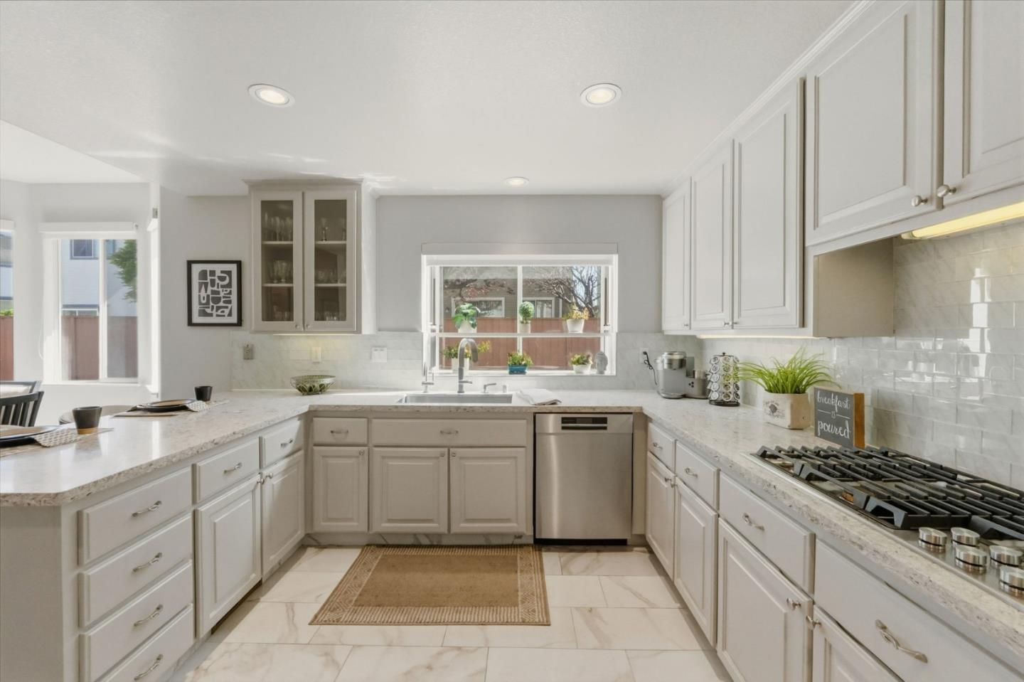 Detail Gallery Image 20 of 53 For 1252 Montcourse Ln, San Jose,  CA 95131 - 4 Beds | 2 Baths