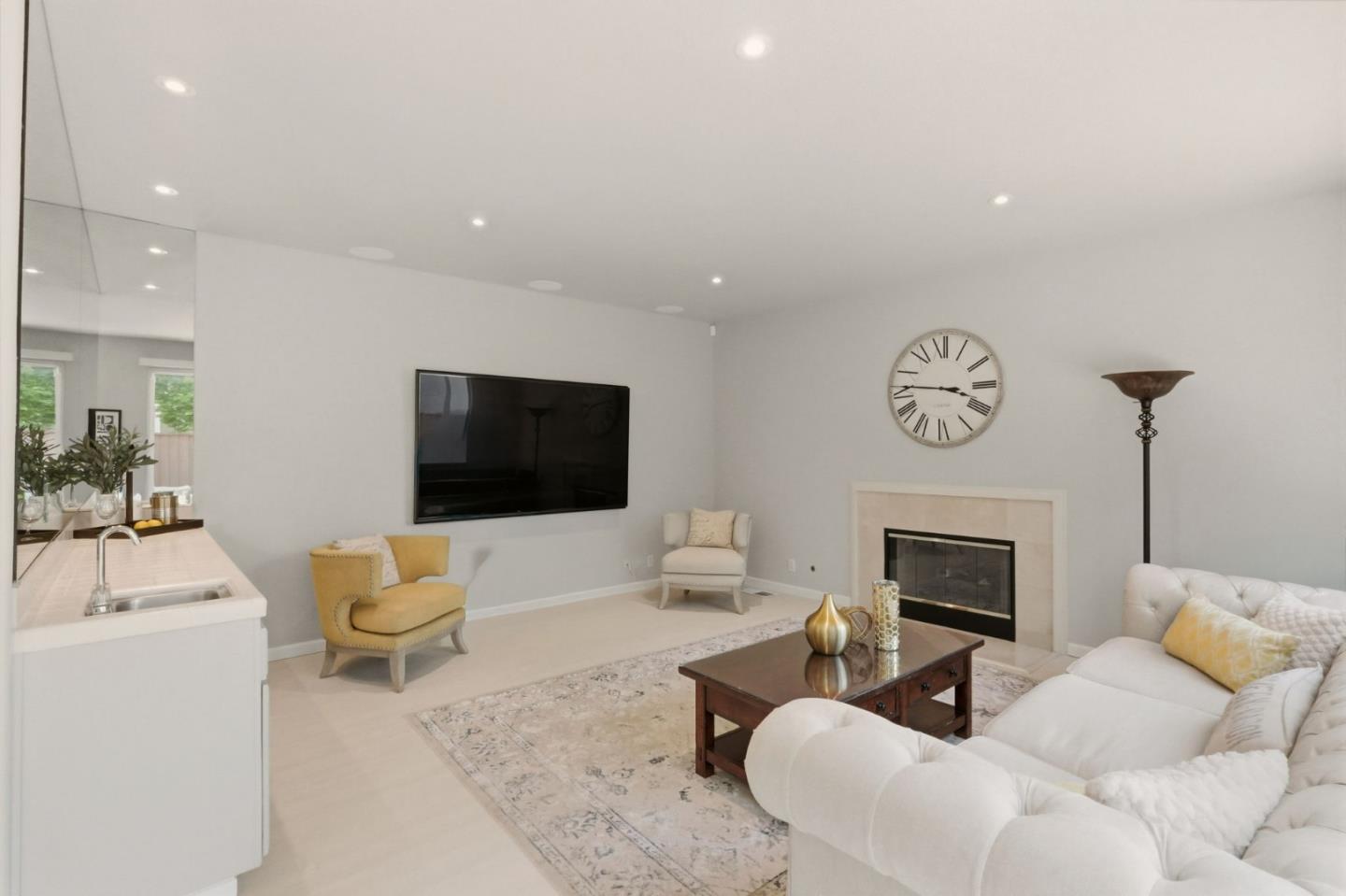 Detail Gallery Image 3 of 53 For 1252 Montcourse Ln, San Jose,  CA 95131 - 4 Beds | 2 Baths