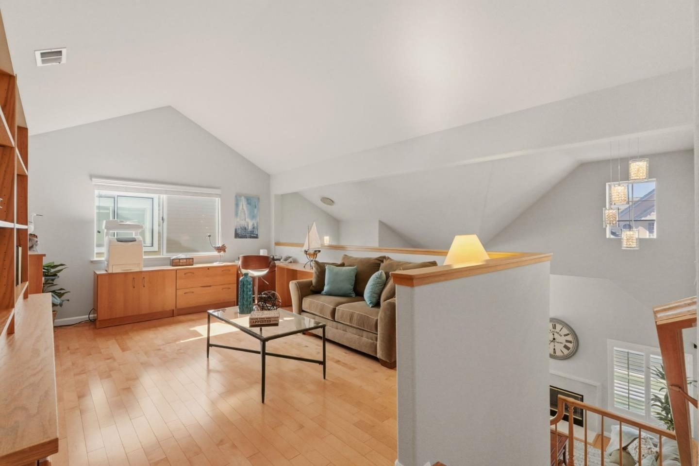 Detail Gallery Image 32 of 53 For 1252 Montcourse Ln, San Jose,  CA 95131 - 4 Beds | 2 Baths