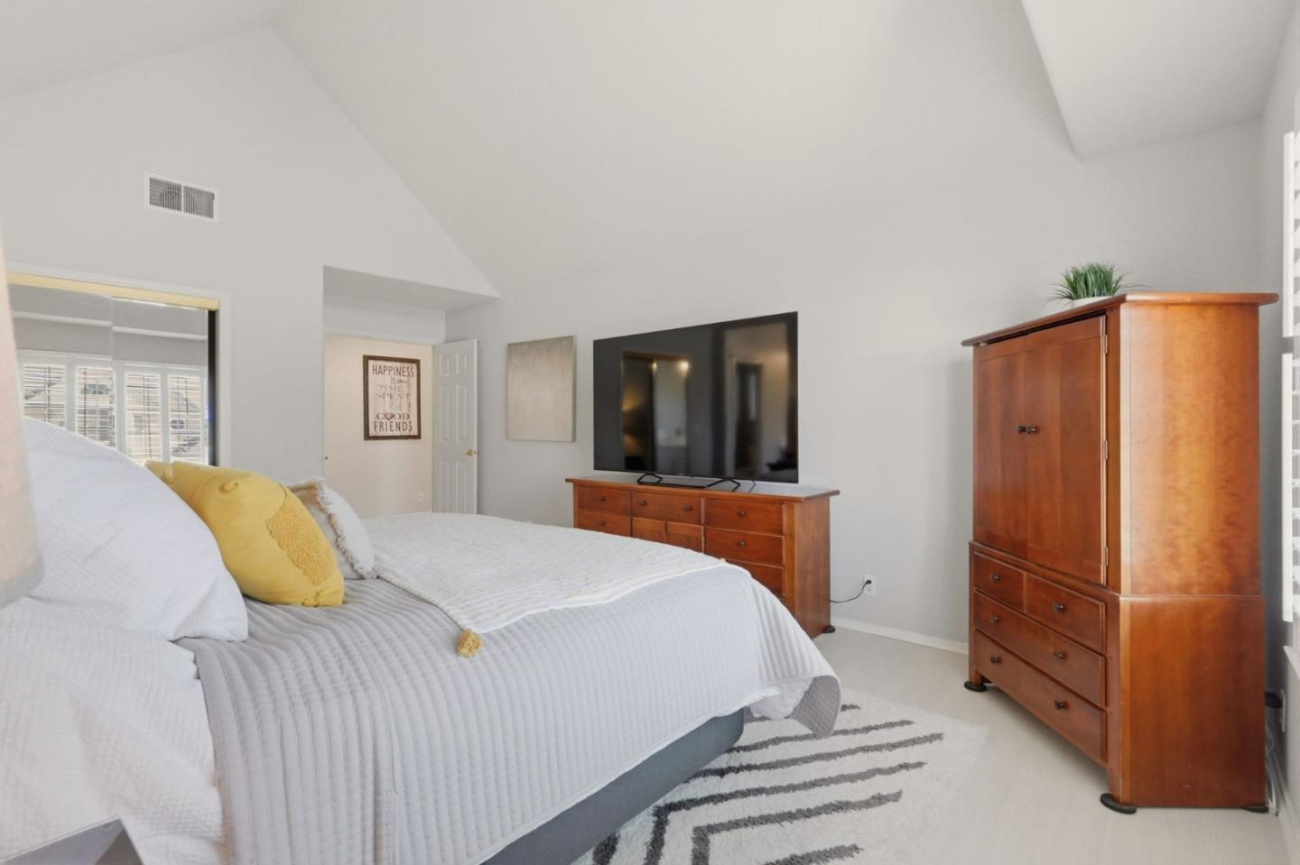 Detail Gallery Image 34 of 53 For 1252 Montcourse Ln, San Jose,  CA 95131 - 4 Beds | 2 Baths