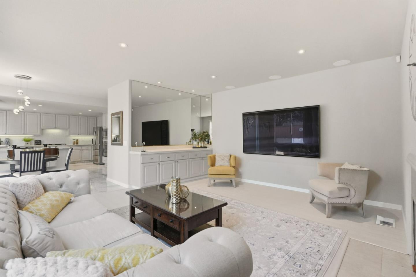 Detail Gallery Image 5 of 53 For 1252 Montcourse Ln, San Jose,  CA 95131 - 4 Beds | 2 Baths