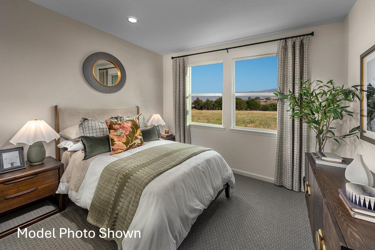 Detail Gallery Image 8 of 10 For 440 Walk About Way, Hollister,  CA 95023 - 3 Beds | 2 Baths
