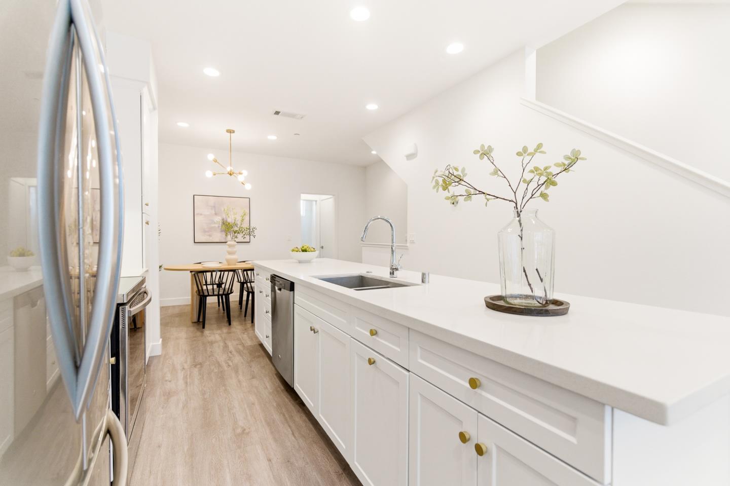 Detail Gallery Image 13 of 40 For 1249 Edgewood Way, South San Francisco,  CA 94080 - 3 Beds | 3 Baths