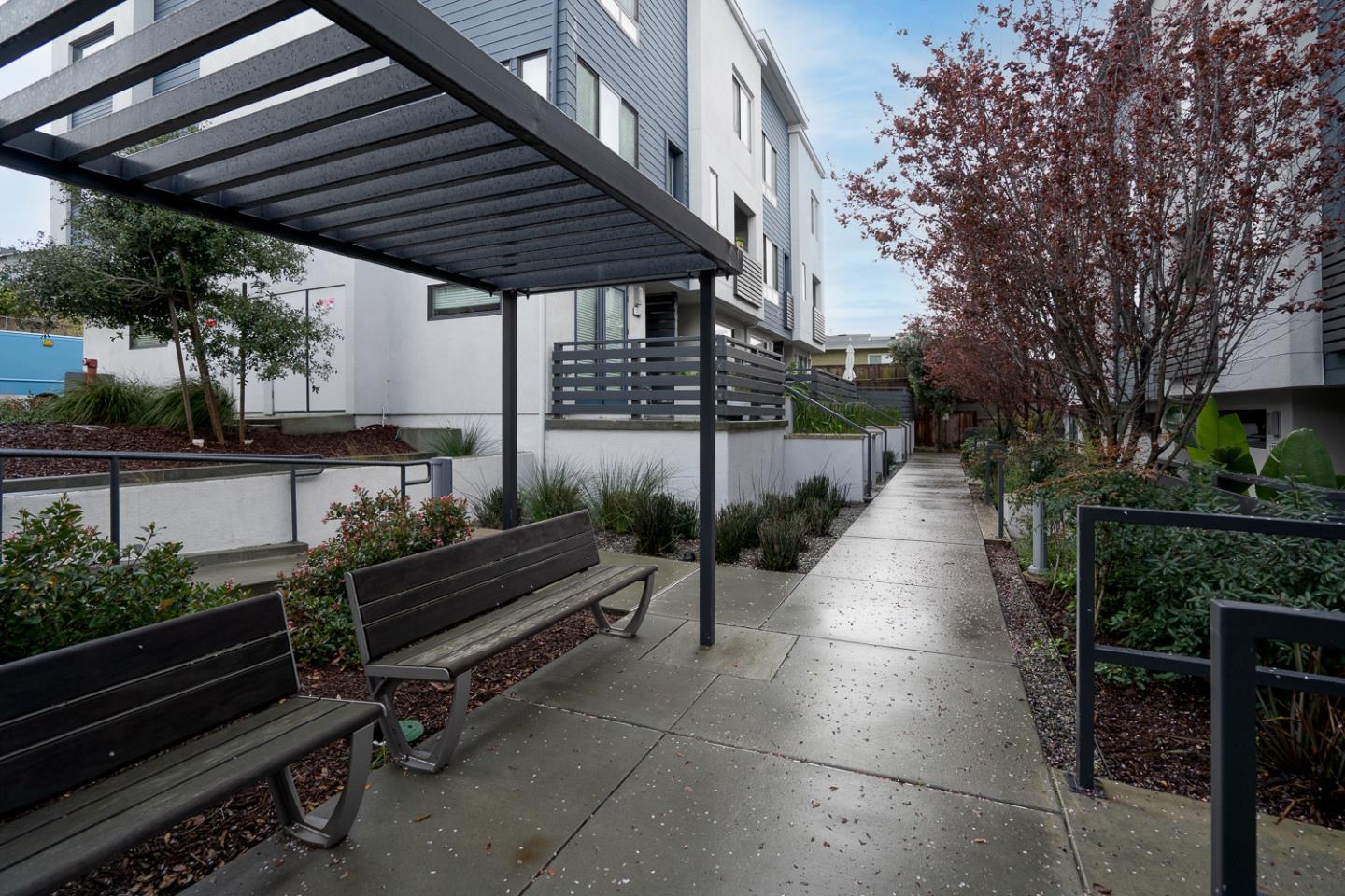 Detail Gallery Image 2 of 40 For 1249 Edgewood Way, South San Francisco,  CA 94080 - 3 Beds | 3 Baths