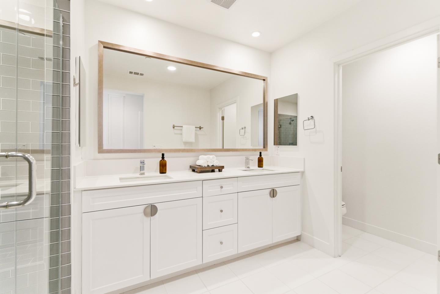 Detail Gallery Image 30 of 40 For 1249 Edgewood Way, South San Francisco,  CA 94080 - 3 Beds | 3 Baths