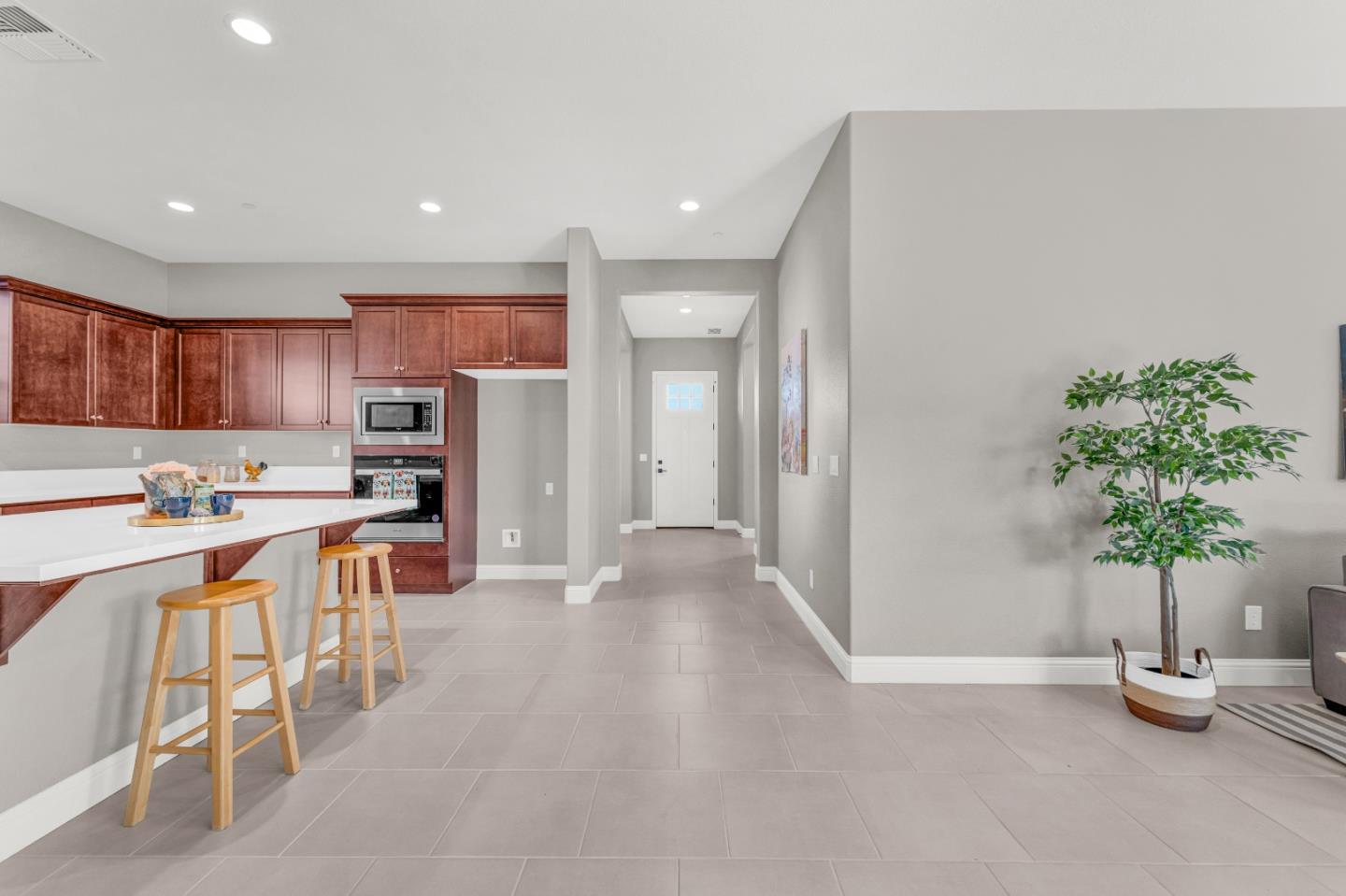 Detail Gallery Image 7 of 45 For 482 Lassen Way, Marina,  CA 93933 - 3 Beds | 2 Baths