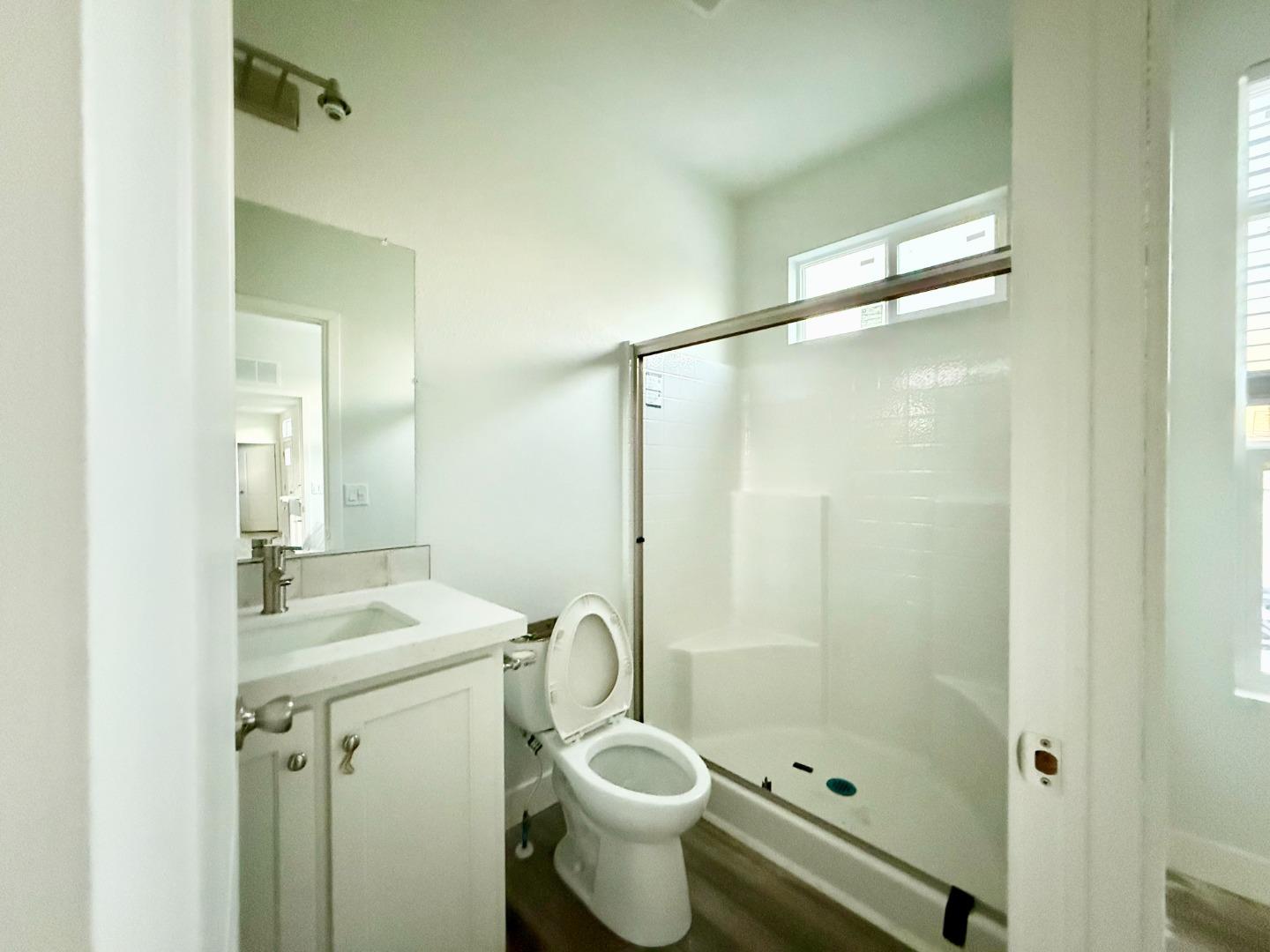 Detail Gallery Image 3 of 11 For 2150 Monterey Rd #18,  San Jose,  CA 95112 - 2 Beds | 2 Baths