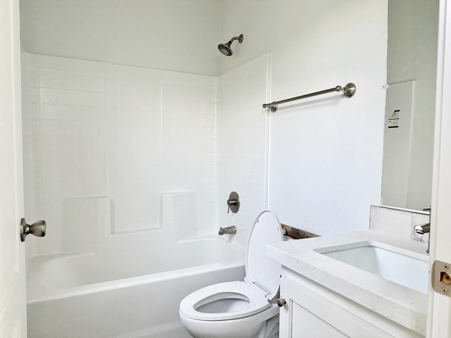 Detail Gallery Image 7 of 11 For 2150 Monterey Rd #18,  San Jose,  CA 95112 - 2 Beds | 2 Baths