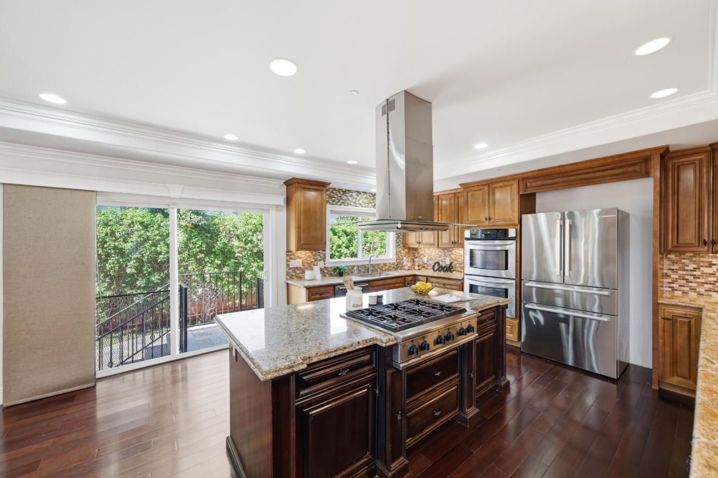 Detail Gallery Image 11 of 92 For 1481 W Hedding St, San Jose,  CA 95126 - 5 Beds | 4/1 Baths