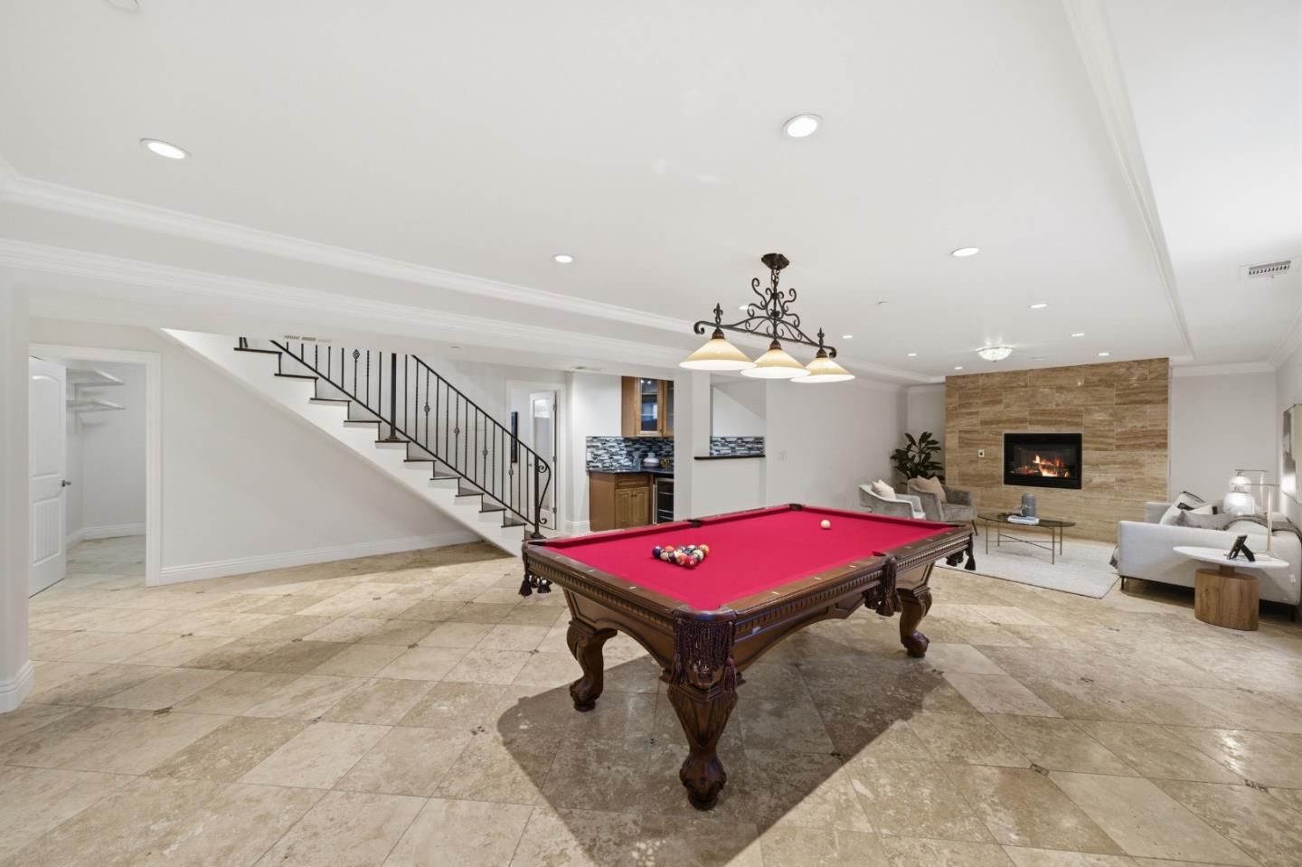 Detail Gallery Image 32 of 92 For 1481 W Hedding St, San Jose,  CA 95126 - 5 Beds | 4/1 Baths