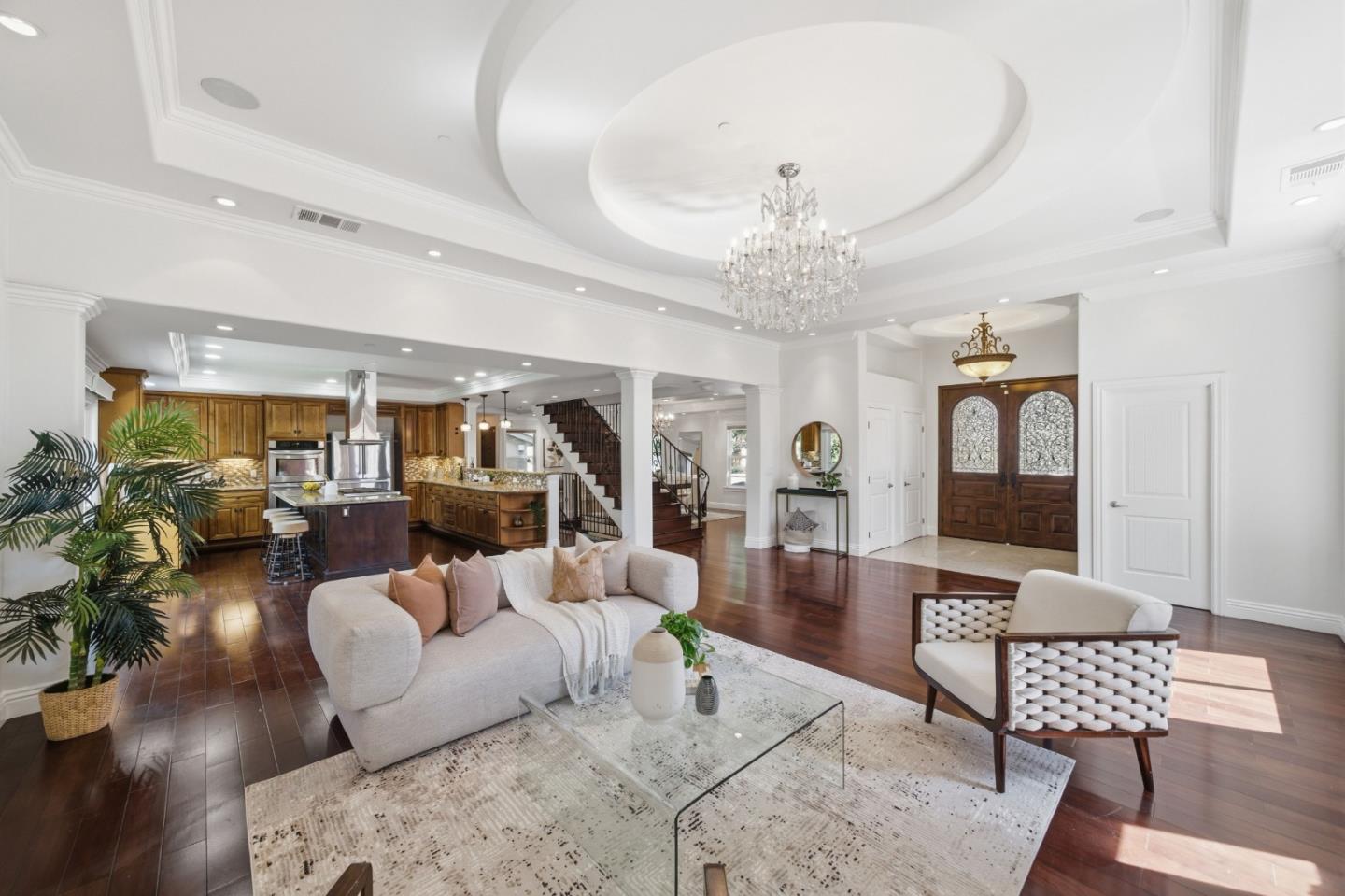 Detail Gallery Image 8 of 92 For 1481 W Hedding St, San Jose,  CA 95126 - 5 Beds | 4/1 Baths