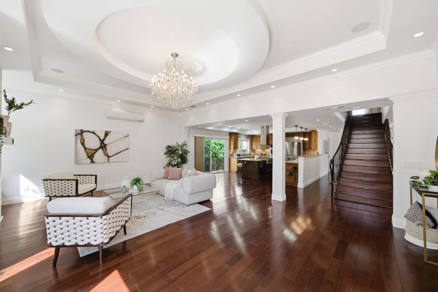 Detail Gallery Image 9 of 92 For 1481 W Hedding St, San Jose,  CA 95126 - 5 Beds | 4/1 Baths