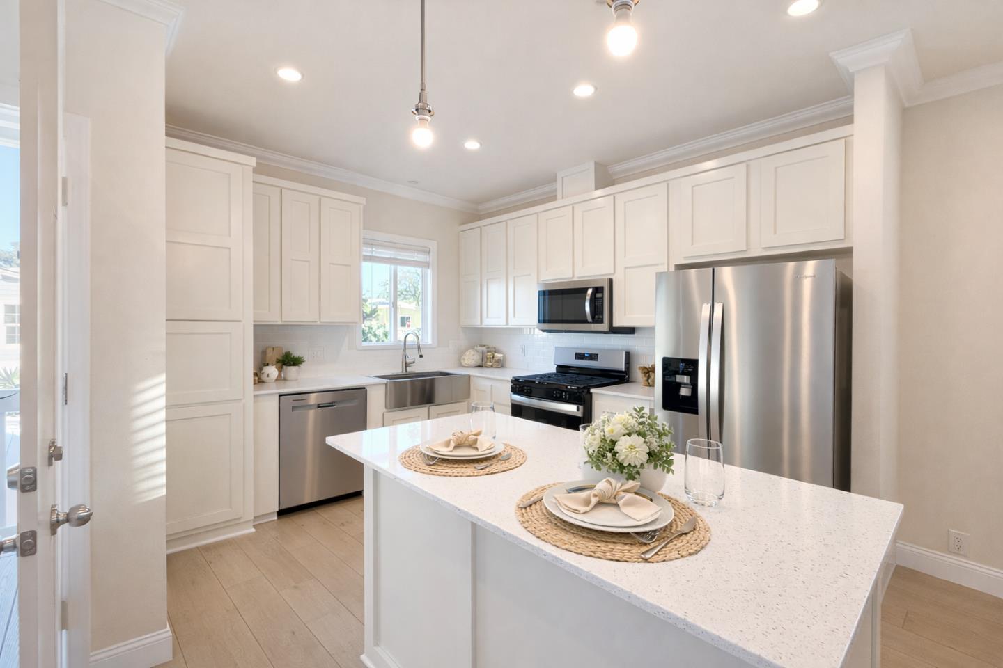 Detail Gallery Image 3 of 5 For 96 Timber Cove #96,  Campbell,  CA 95008 - 3 Beds | 2 Baths